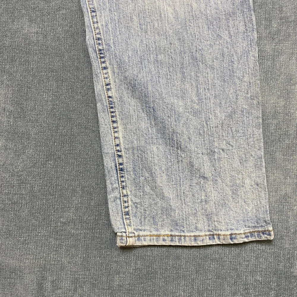 Wrangler Jeans Men 42x30 Blue Denim Low Rise Light Wash Relaxed Fit Straight Leg
